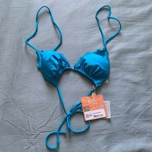 Lulifama wavey Triangle Top